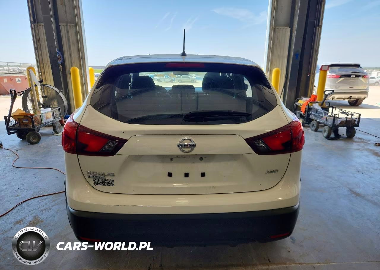 2019 Nissan Rogue Sport S VIN:JN1BJ1CR2KW318484 - 6