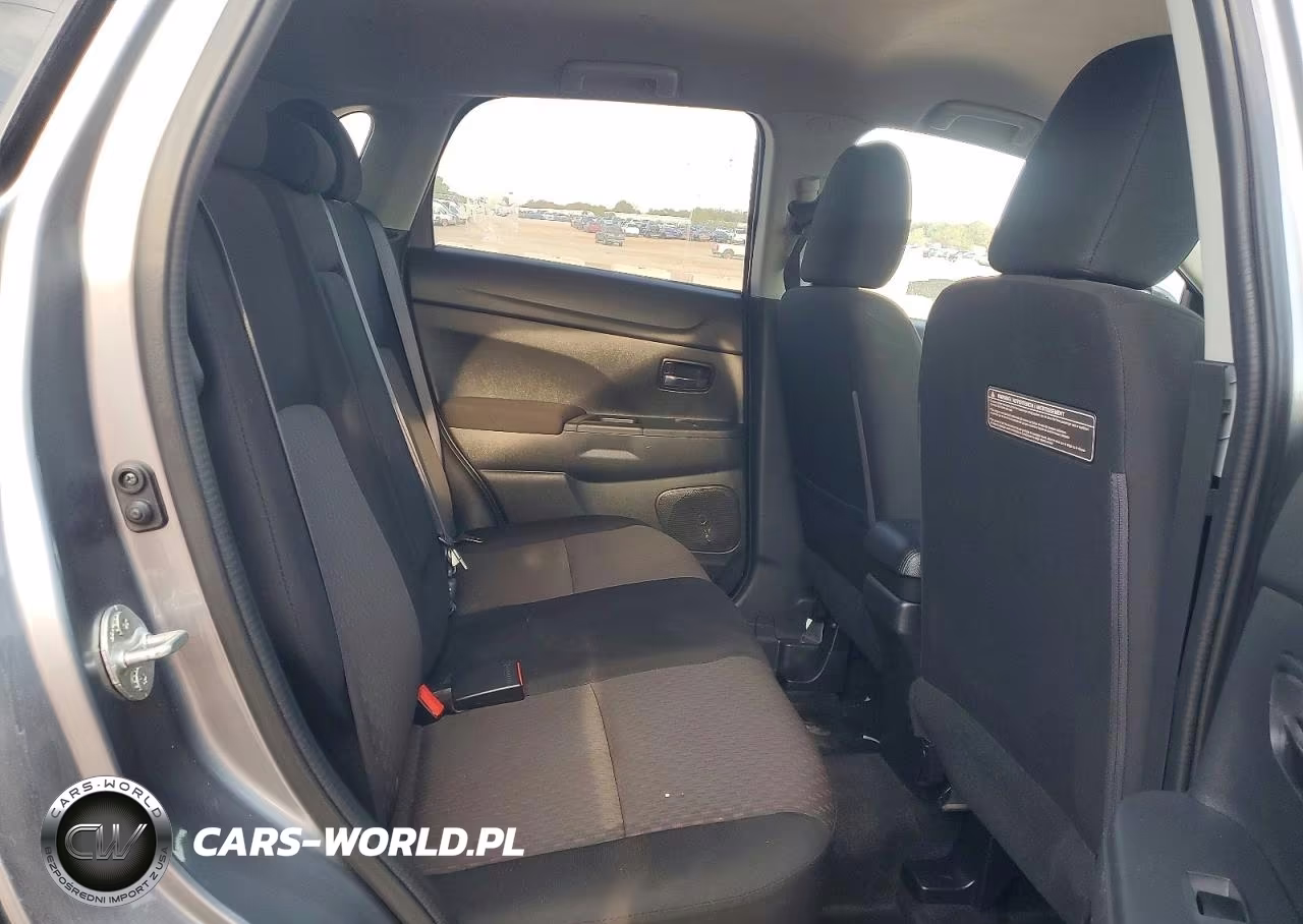 2018 Mitsubishi Outlander Sport Es VIN:JA4AR3AU3JU004612 - 11