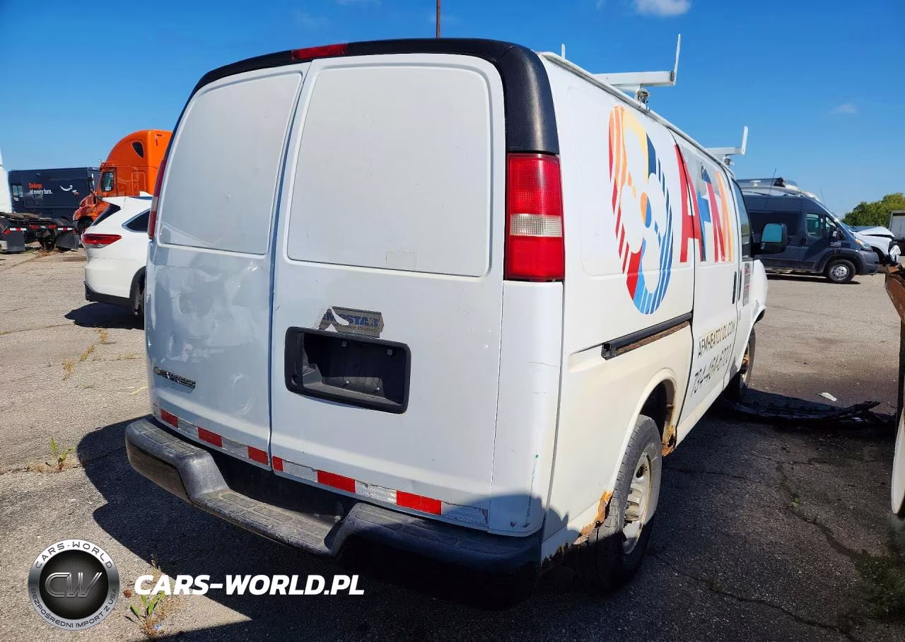 2010 Chevrolet Express G2500 VIN:1GCZGFBA0A1153579 - 3