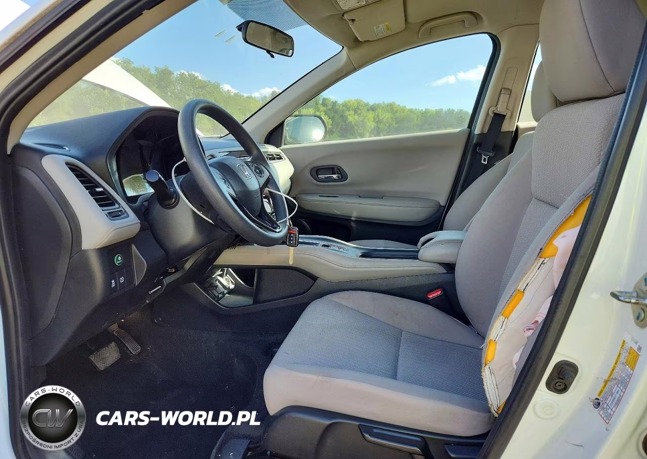 2018 Honda Hr-V Lx VIN:3CZRU6H37JM714245 - 7