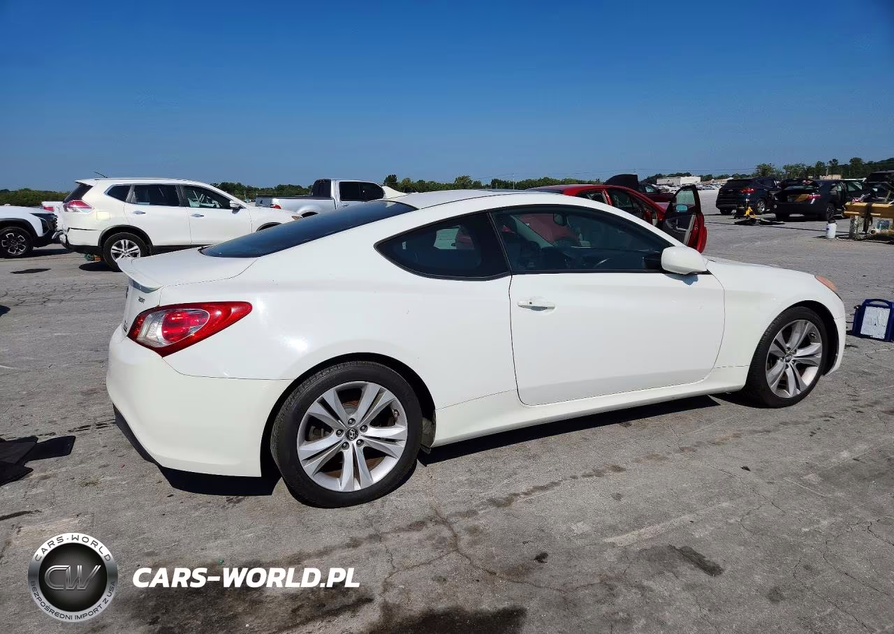2011 Hyundai Genesis Coupe 2.0T Premium VIN:KMHHT6KDXBU063319 - 3