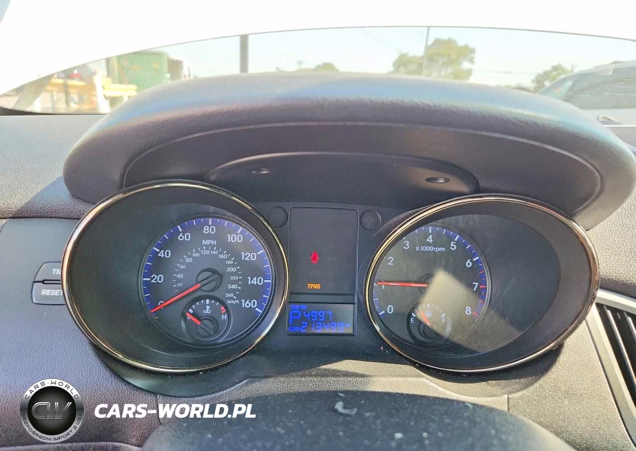 2011 Hyundai Genesis Coupe 2.0T Premium VIN:KMHHT6KDXBU063319 - 9
