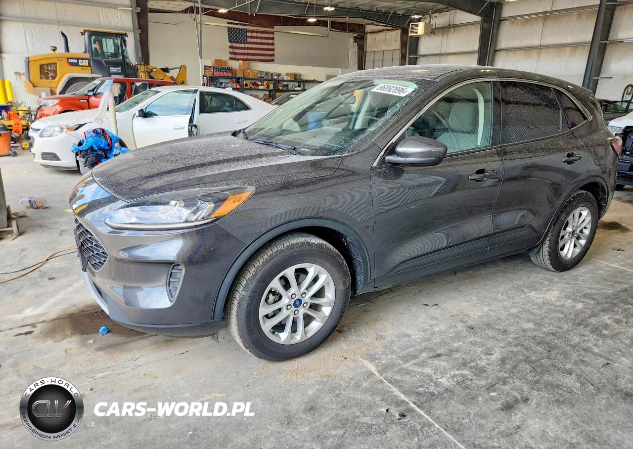 2020 Ford Escape Se