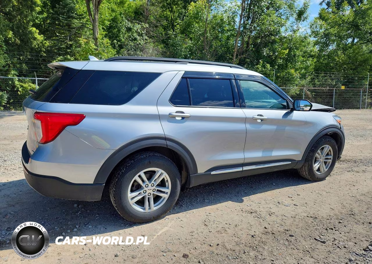 2020 Ford Explorer Xlt VIN:1FMSK8DH5LGB72744 - 3