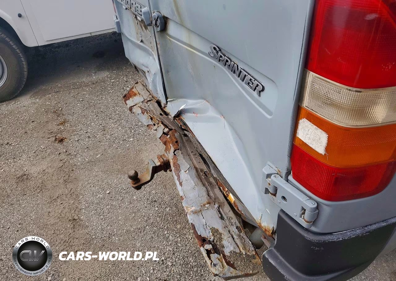 2005 Dodge Sprinter 2500 VIN:WD0PD644855827751 - 13
