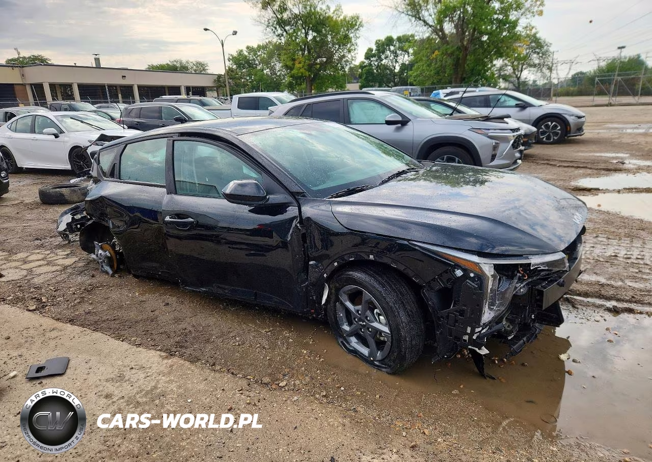 2026 Kia K4 Lxs VIN:3KPFT4DEXTE301711 - 4