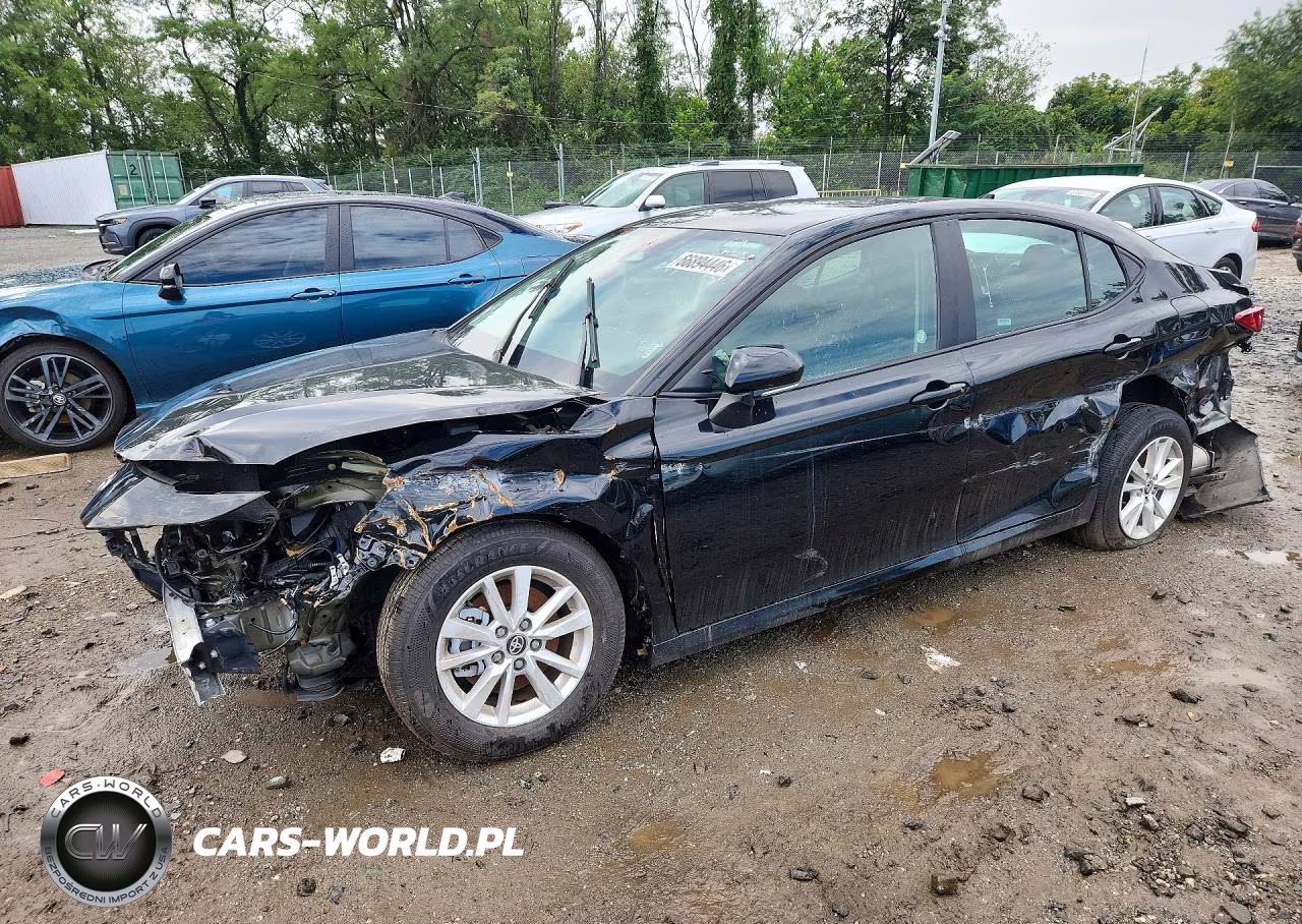 2026 Toyota Camry Le – zdjęcie 1 z 13