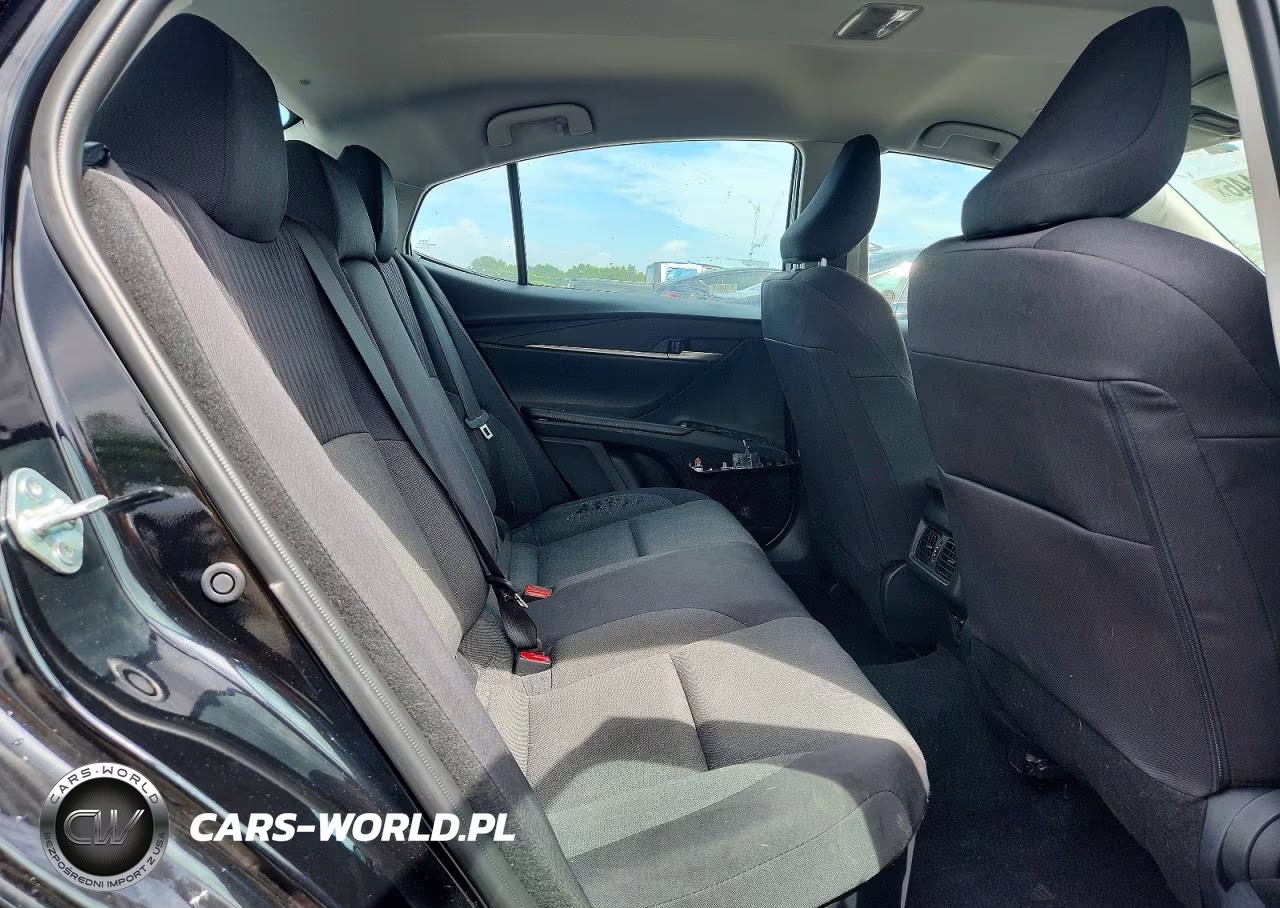 2026 Toyota Camry Le VIN:4T1DAACK4TU213575 - 10