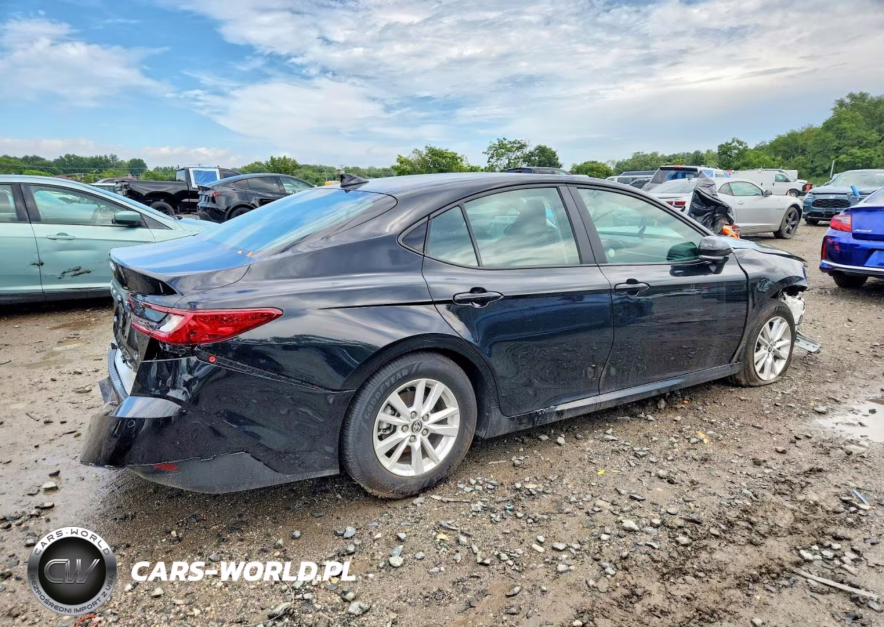 2026 Toyota Camry Le VIN:4T1DAACK4TU213575 - 3