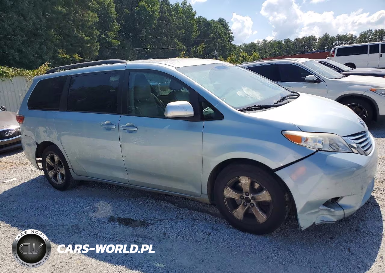2015 Toyota Sienna Le VIN:5TDKK3DC9FS631196 - 4