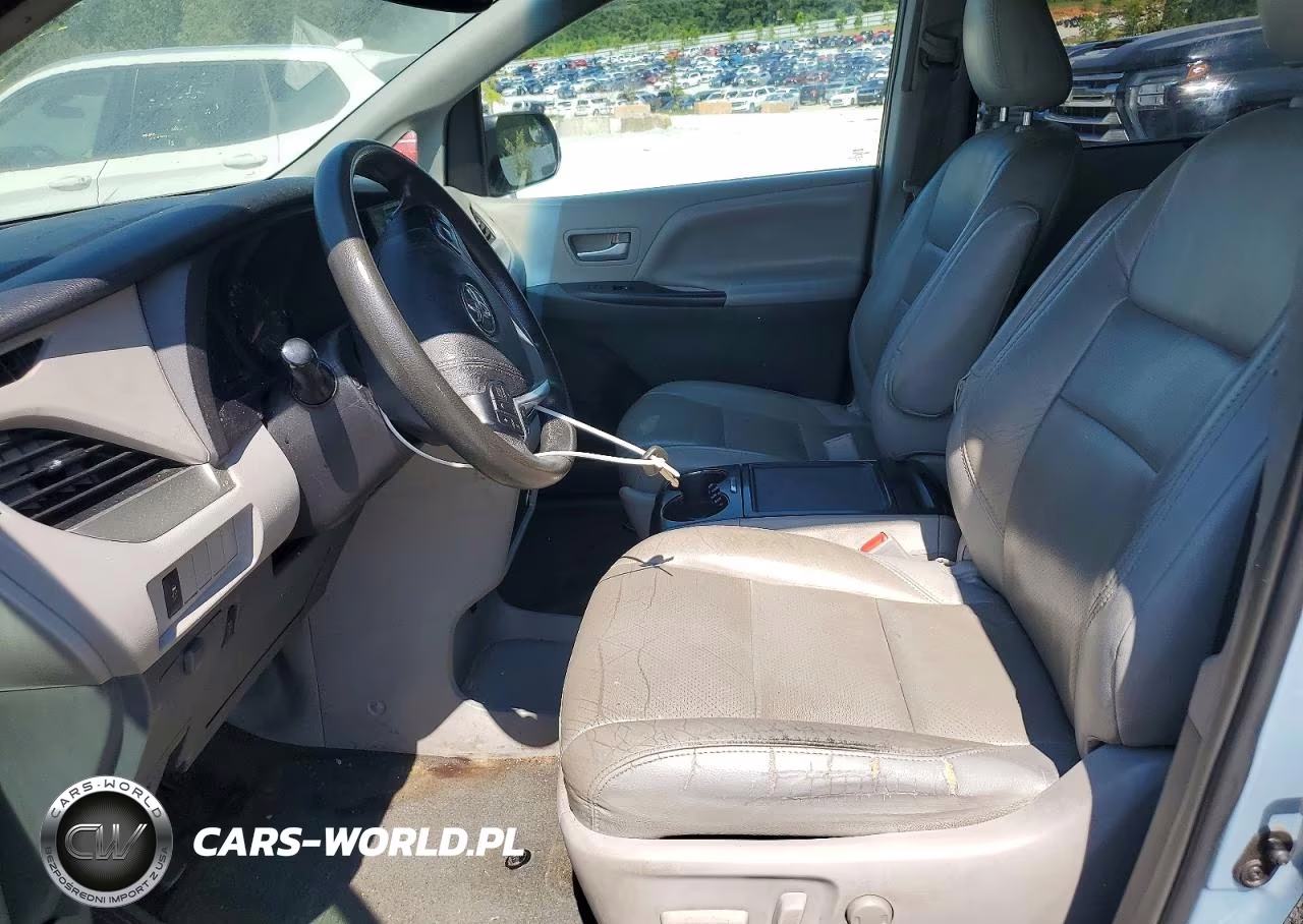 2015 Toyota Sienna Le VIN:5TDKK3DC9FS631196 - 7