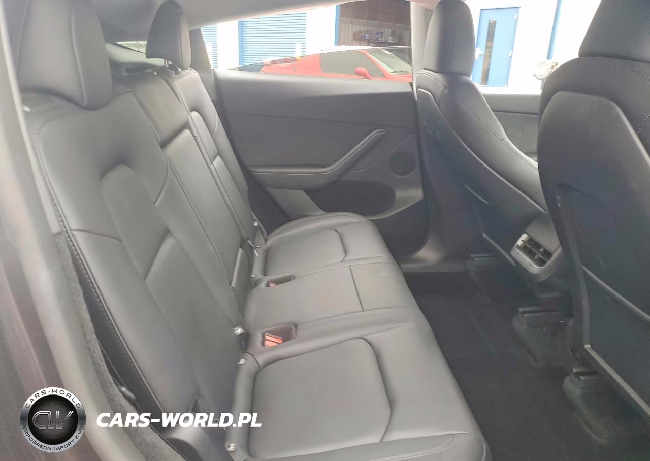2025 Tesla Model Y VIN:7SAYGDED4SF275816 - 11