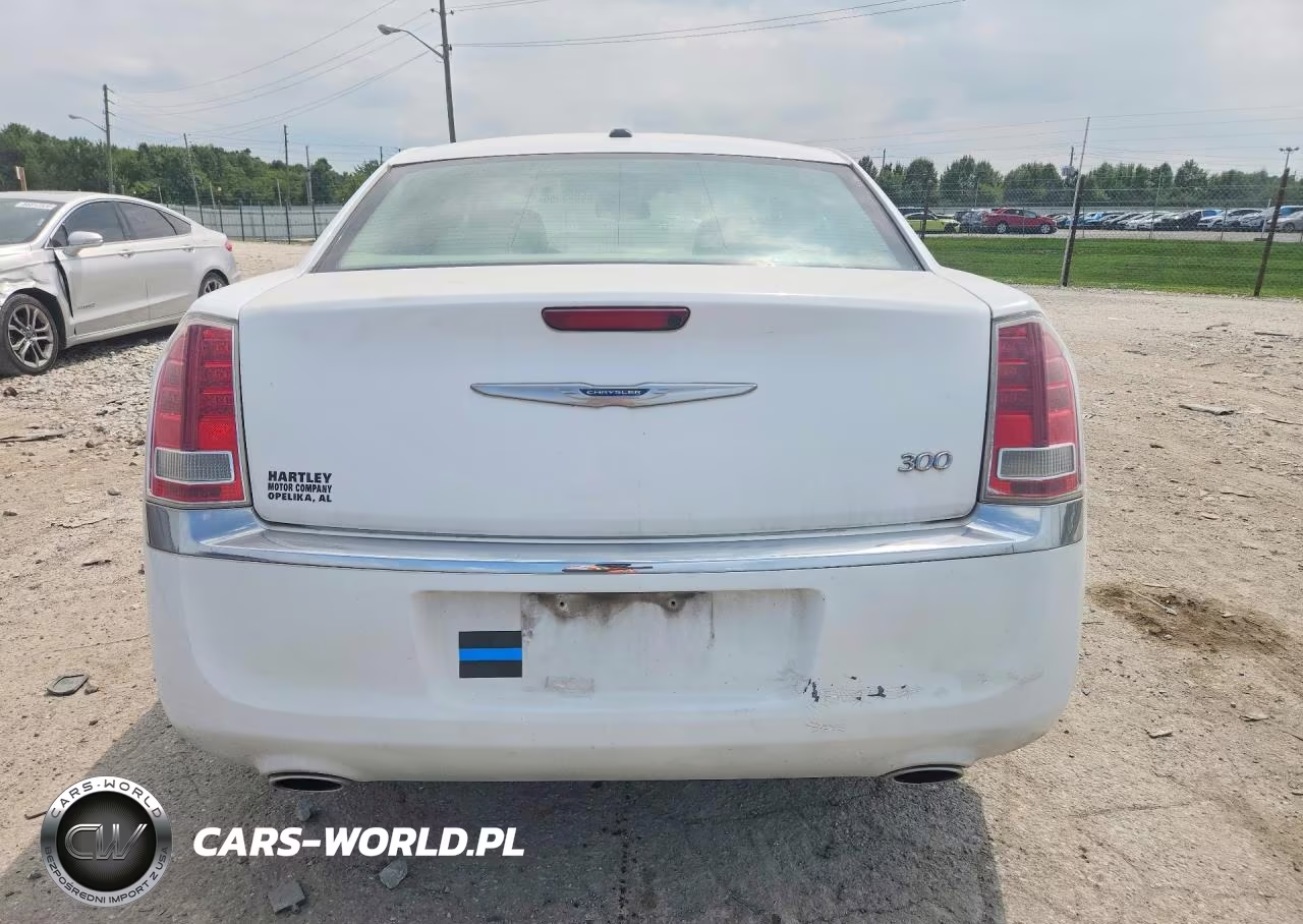 2013 Chrysler 300 VIN:2C3CCAAG7DH572971 - 6