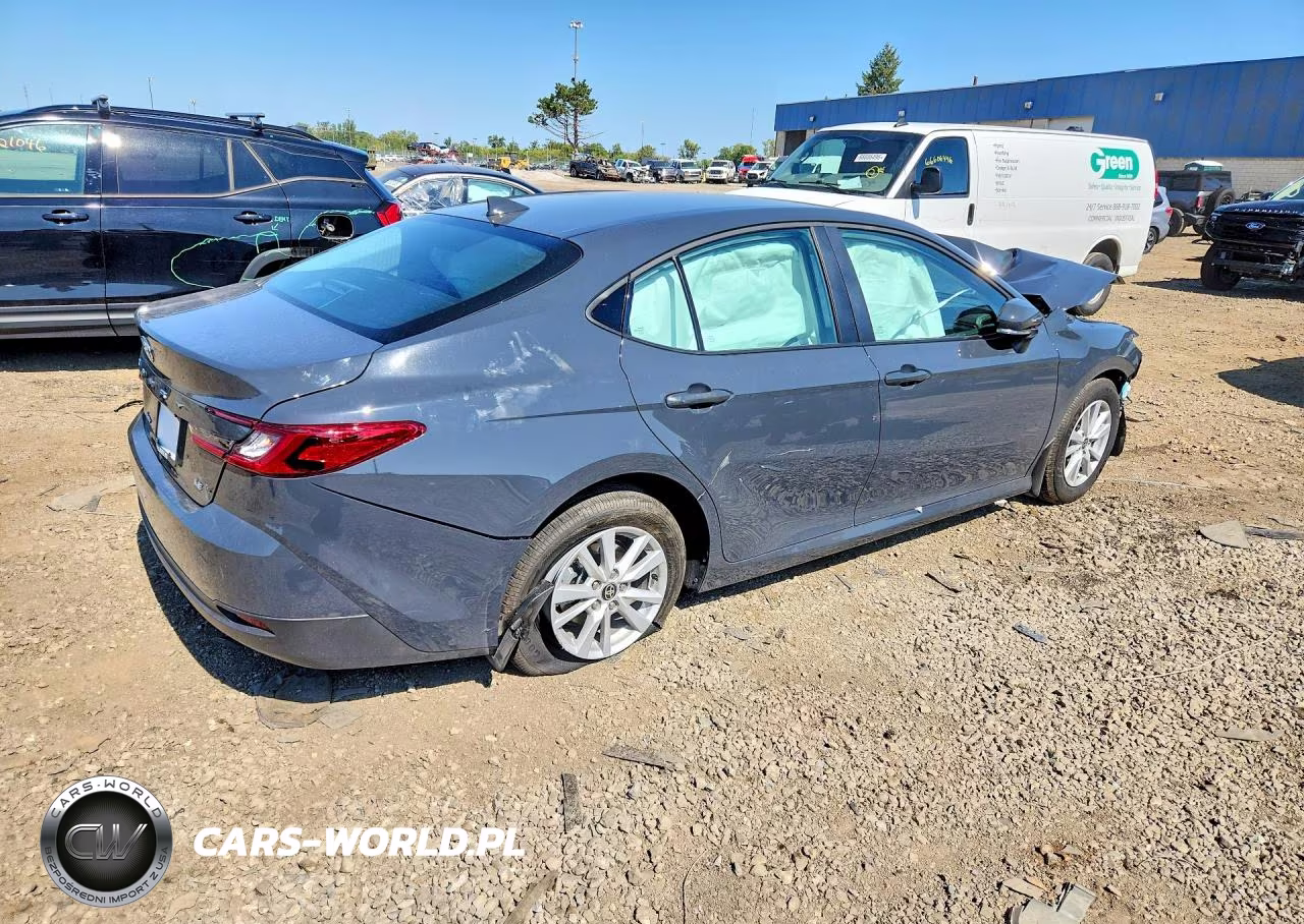 2026 Toyota Camry Le VIN:4T1DAACK6TU780631 - 3