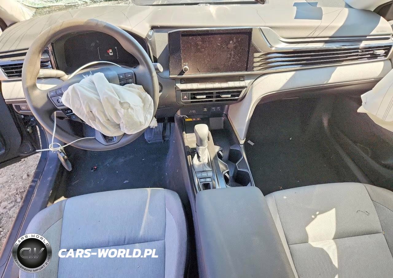 2026 Toyota Camry Le VIN:4T1DAACK6TU780631 - 8