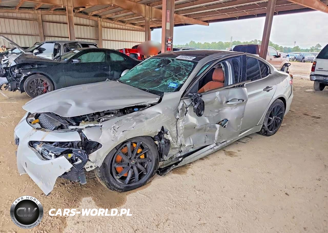 2017 Alfa Romeo Giulia VIN:ZARFAEBN4H7545690 - 1