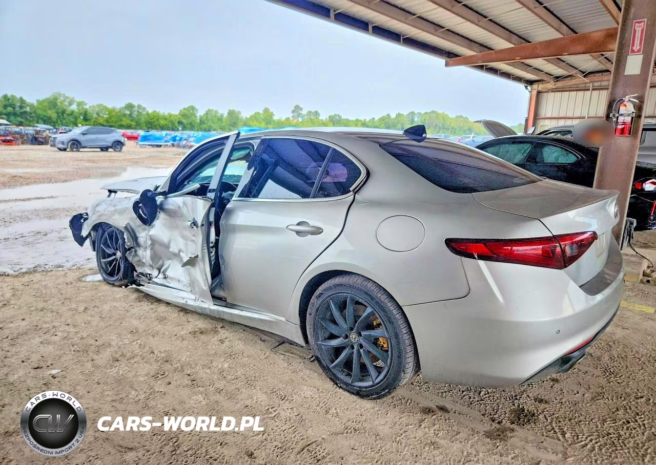2017 Alfa Romeo Giulia VIN:ZARFAEBN4H7545690 - 2