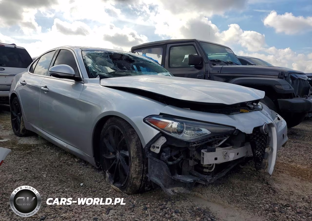 2017 Alfa Romeo Giulia VIN:ZARFAEBN4H7545690 - 4