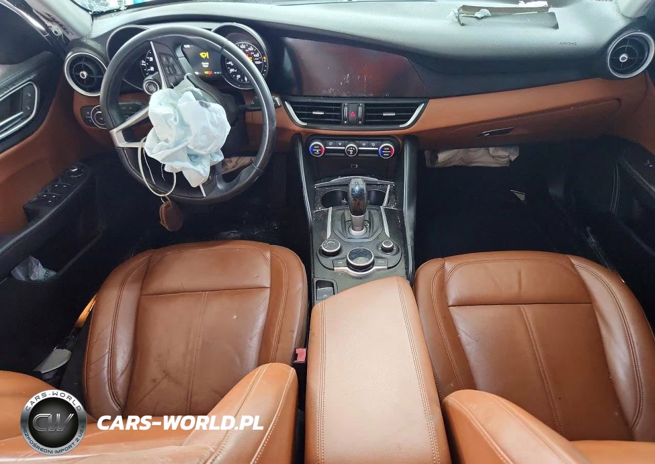 2017 Alfa Romeo Giulia VIN:ZARFAEBN4H7545690 - 8