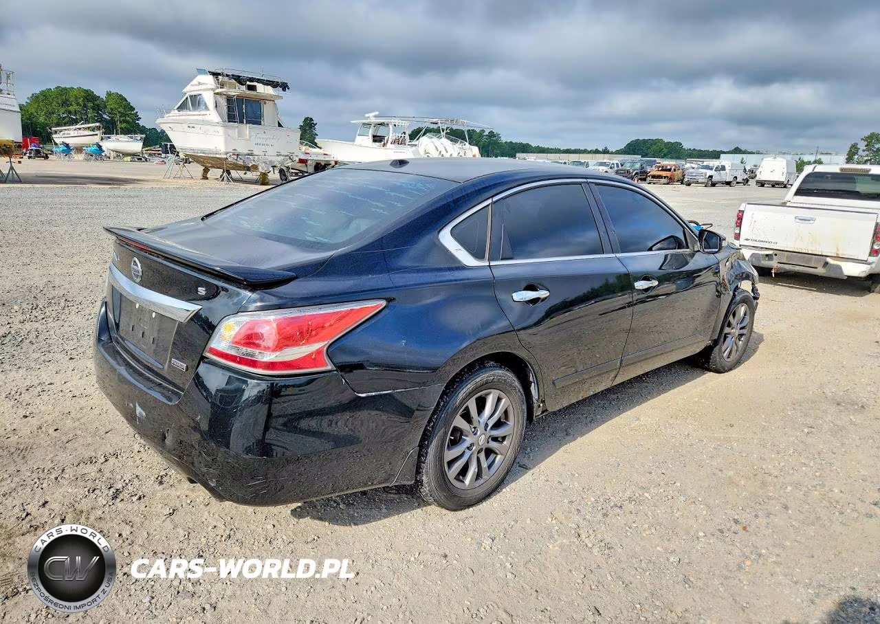 2015 Nissan Altima 2.5 S VIN:1N4AL3AP1FC465327 - 3