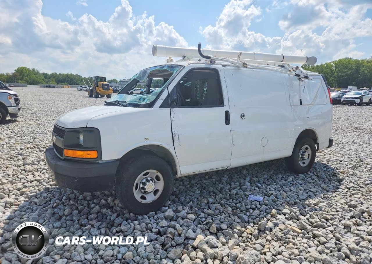 2013 Chevrolet Express G2500 VIN:1GCWGFCA0D1193733 - 1