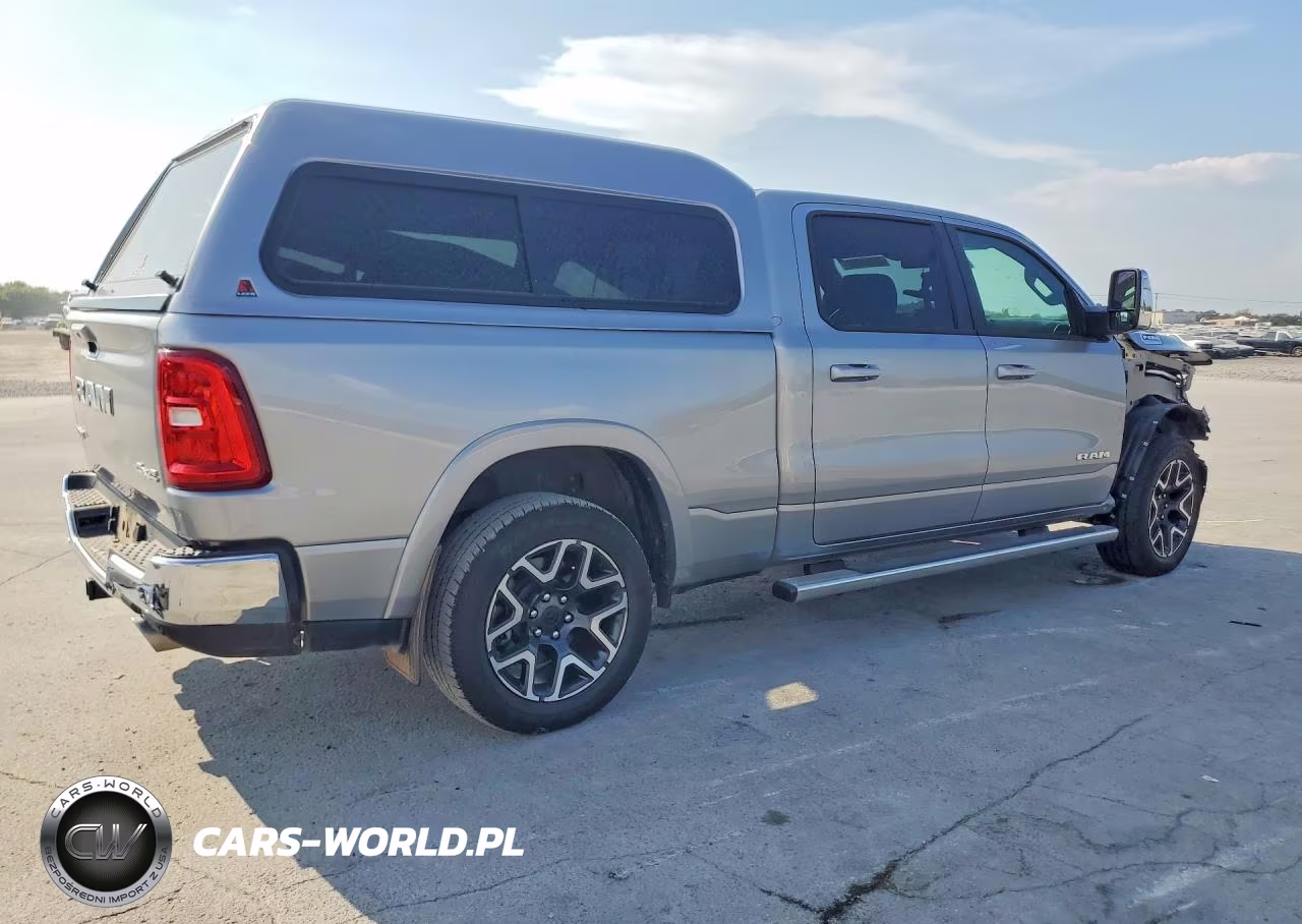 2026 Ram 1500 Laramie VIN:1C6SRFRP0TN205415 - 3