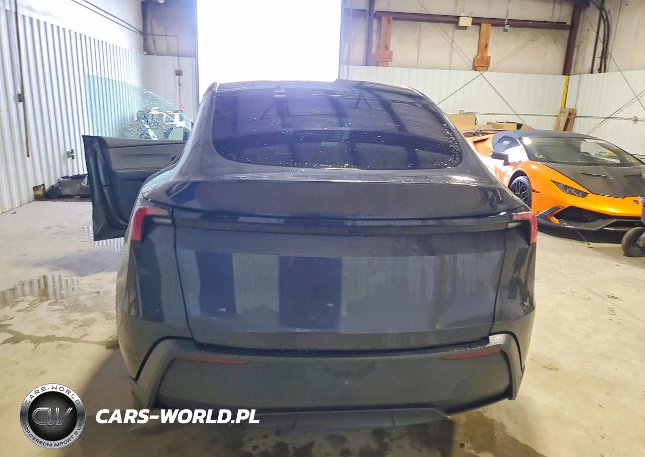 2026 Tesla Model Y VIN:7SAYGDED4TA595927 - 6