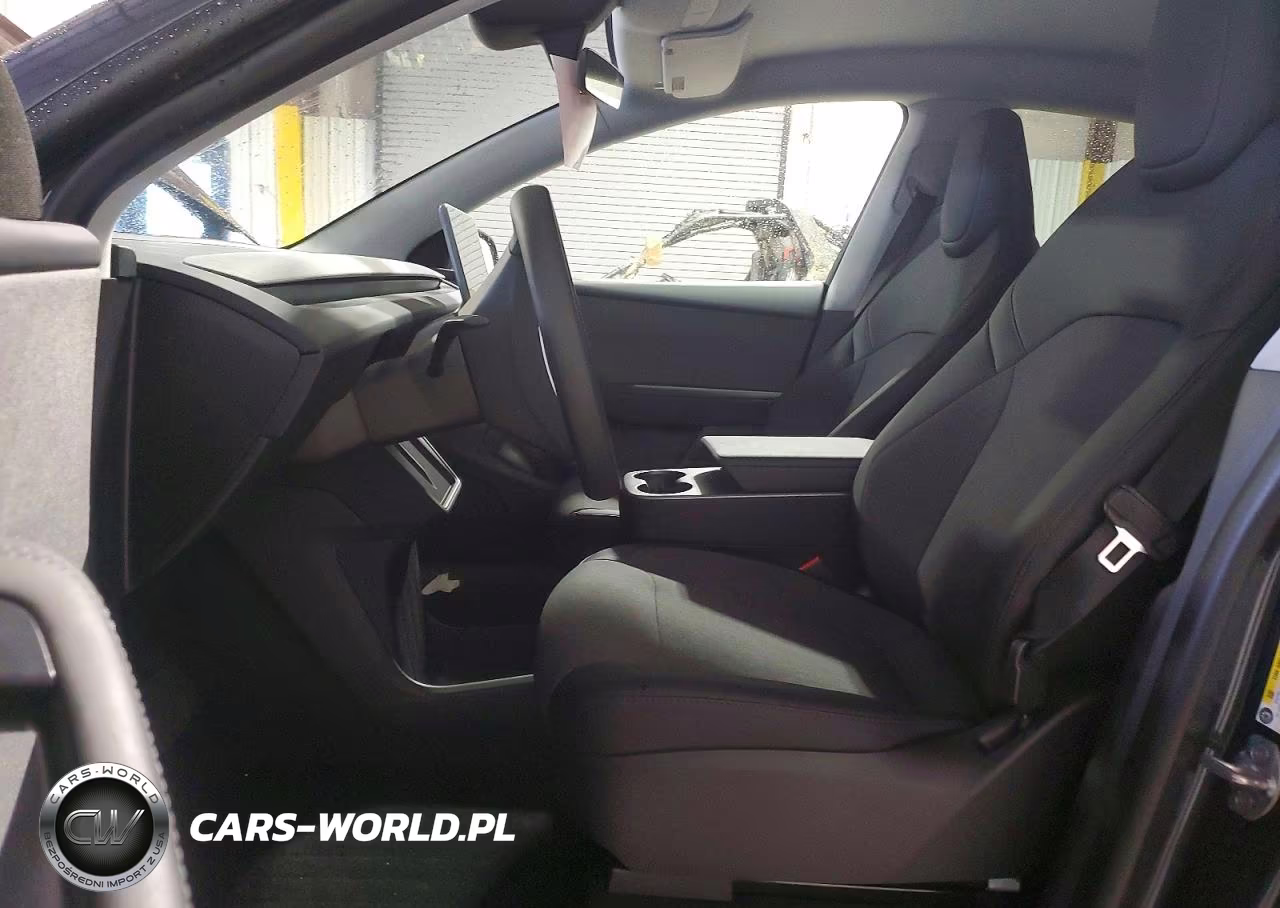 2026 Tesla Model Y VIN:7SAYGDED4TA595927 - 7