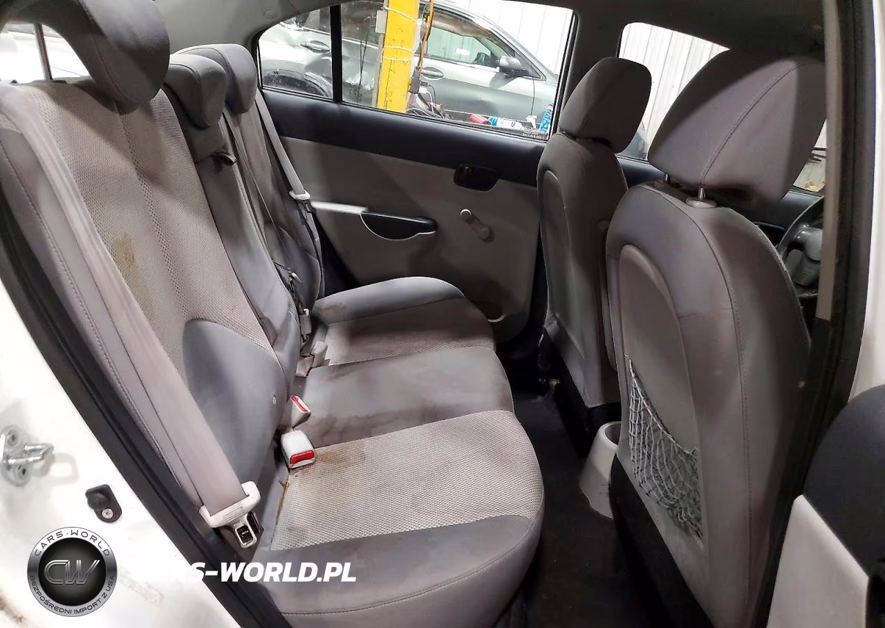 2010 Hyundai Accent Gls VIN:KMHCN4AC1AU420063 - 10