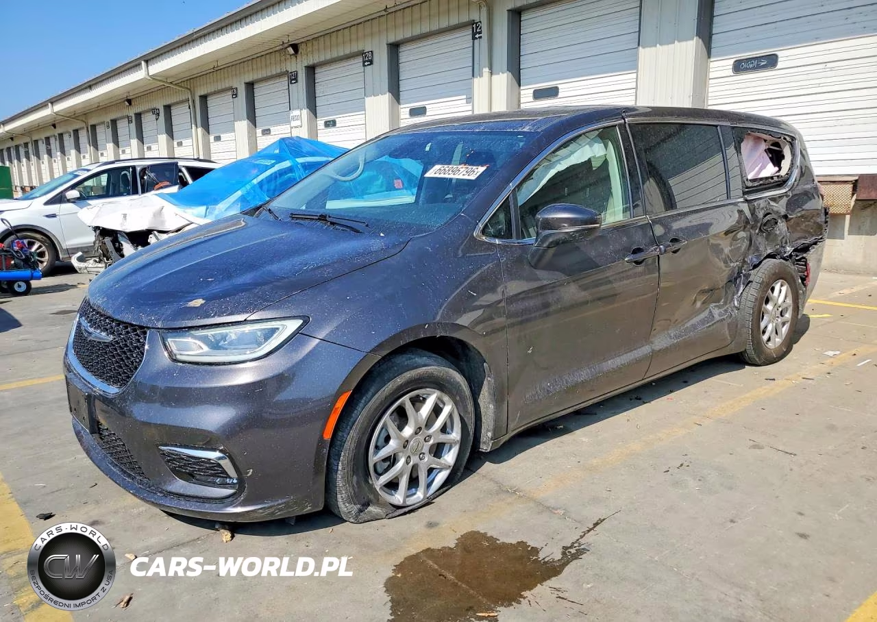 2023 Chrysler Pacifica Touring L VIN:2C4RC1BG3PR520482 - 1