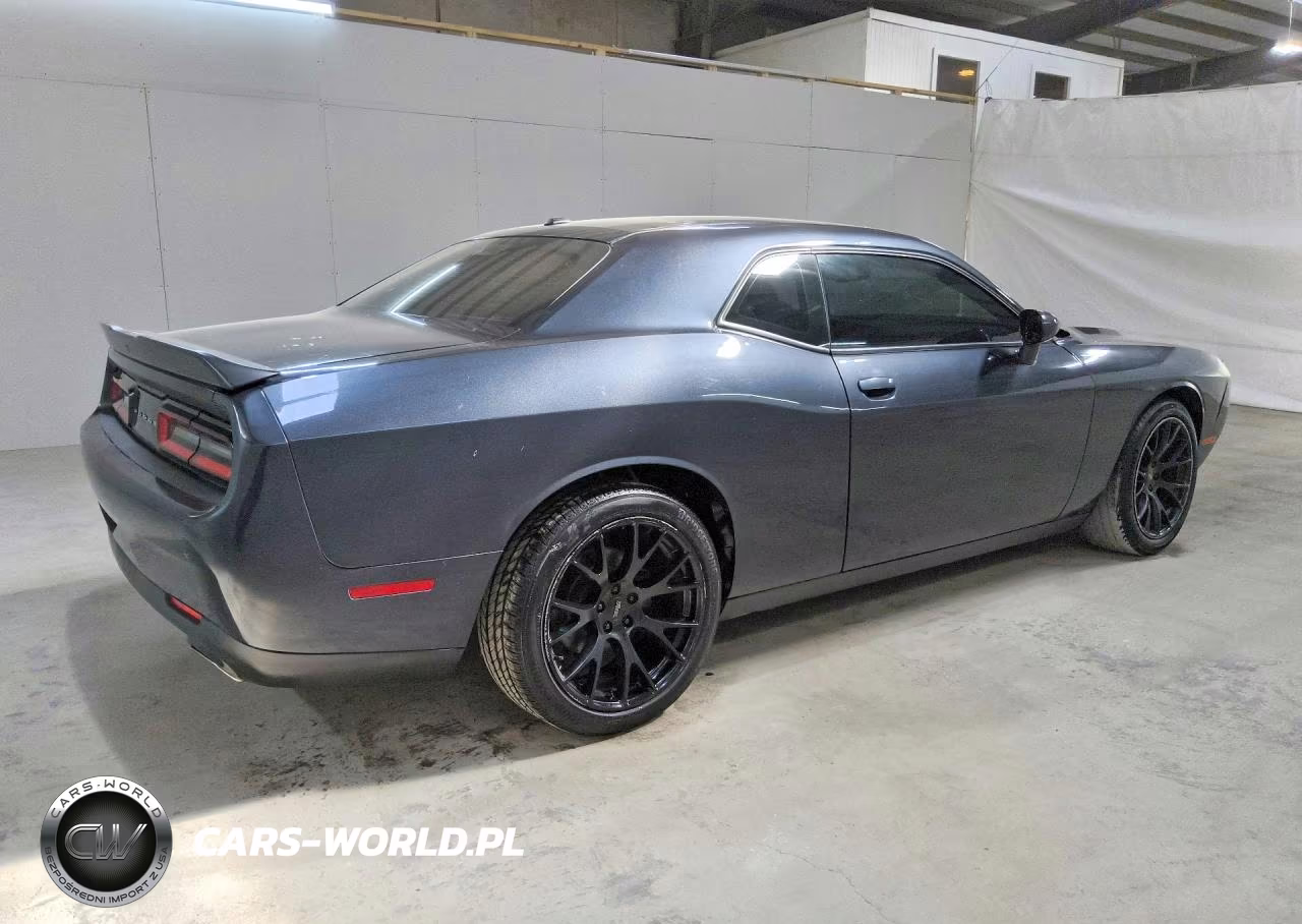 2019 Dodge Challenger Sxt VIN:2C3CDZAG0KH566681 - 3