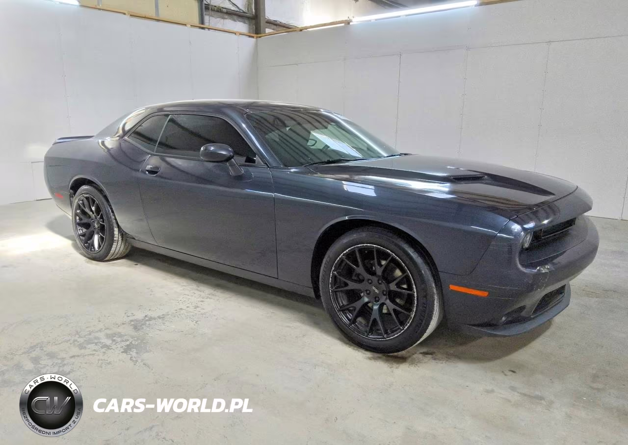 2019 Dodge Challenger Sxt VIN:2C3CDZAG0KH566681 - 4