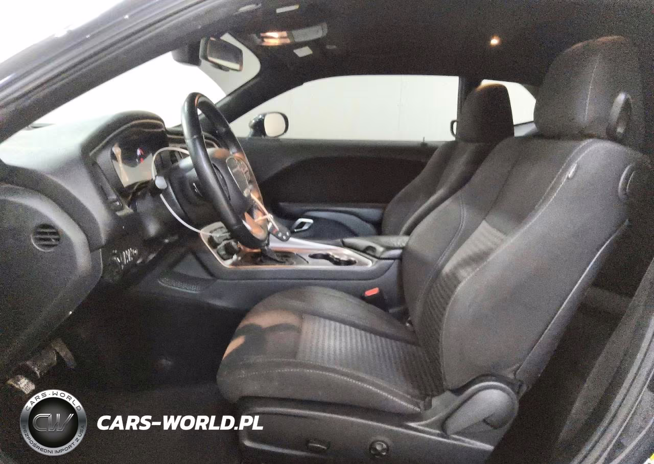 2019 Dodge Challenger Sxt VIN:2C3CDZAG0KH566681 - 7
