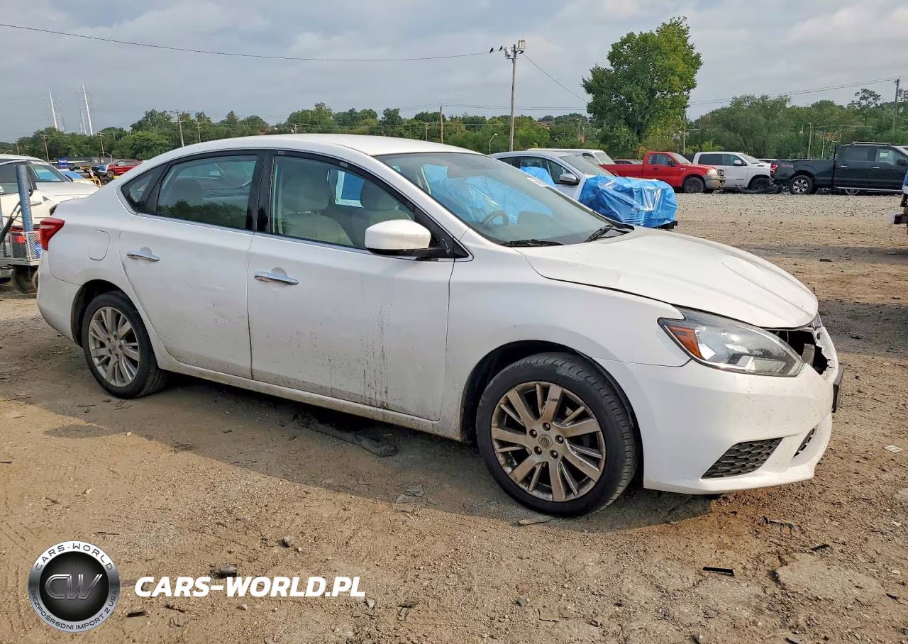 2017 Nissan Sentra S VIN:3N1AB7AP4HL638448 - 4