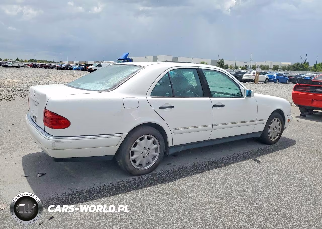 1999 Mercedes-Benz E 320 VIN:WDBJF65H8XA933734 - 3
