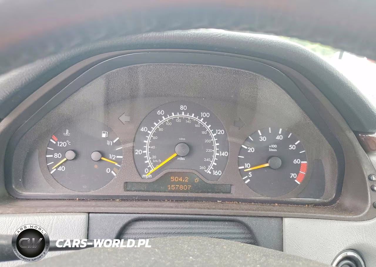 1999 Mercedes-Benz E 320 VIN:WDBJF65H8XA933734 - 9