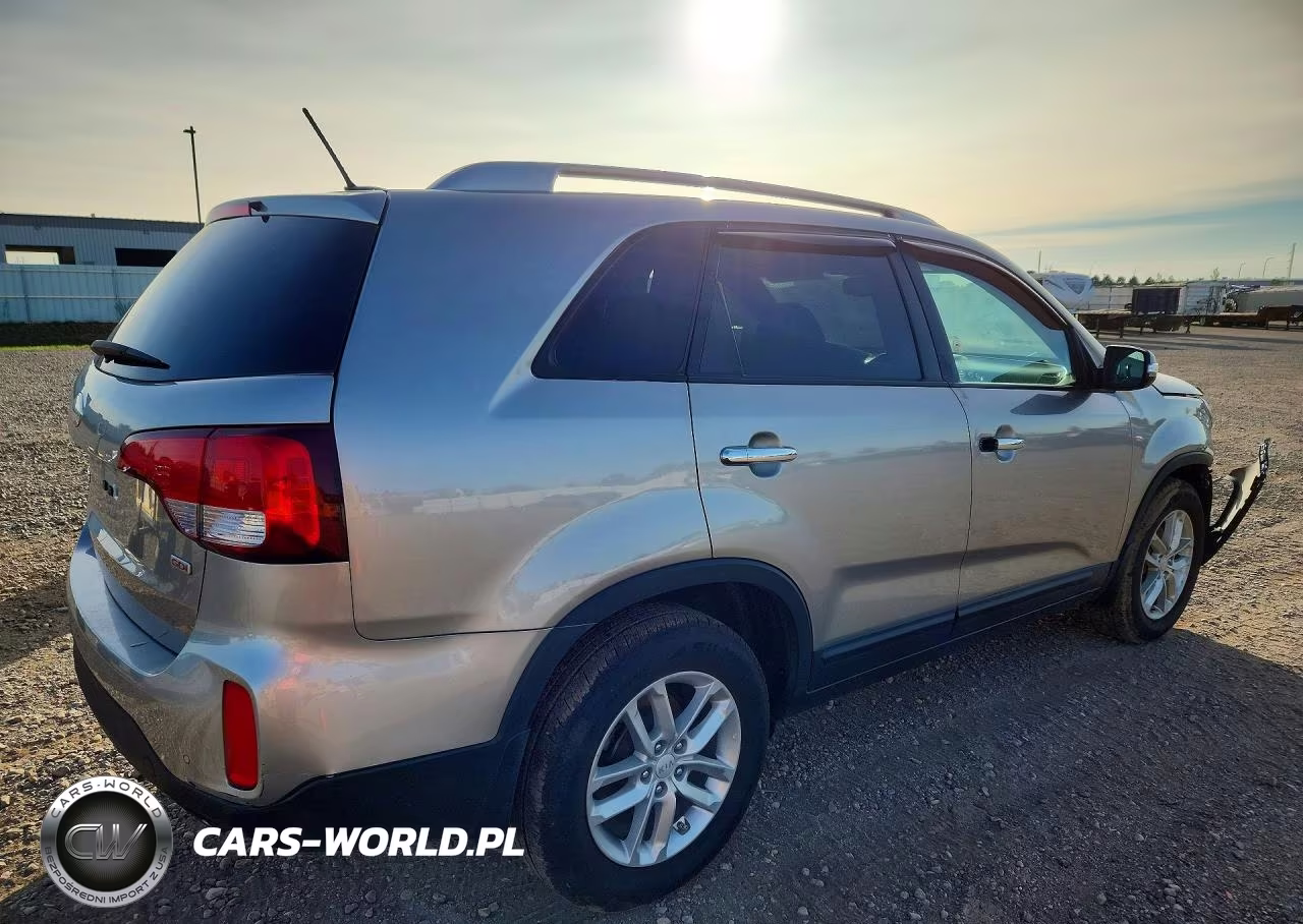 2015 Kia Sorento Lx VIN:5XYKT3A61FG580799 - 3