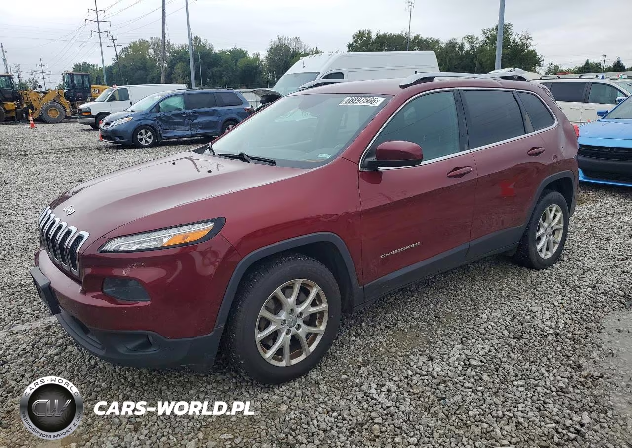 2018 Jeep Cherokee Latitude VIN:1C4PJLCB2JD612043 - 1