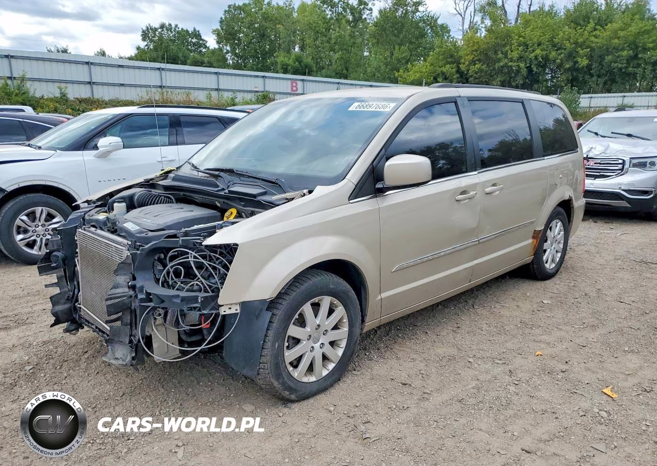 2014 Chrysler Town & Country Touring – zdjęcie 1 z 14