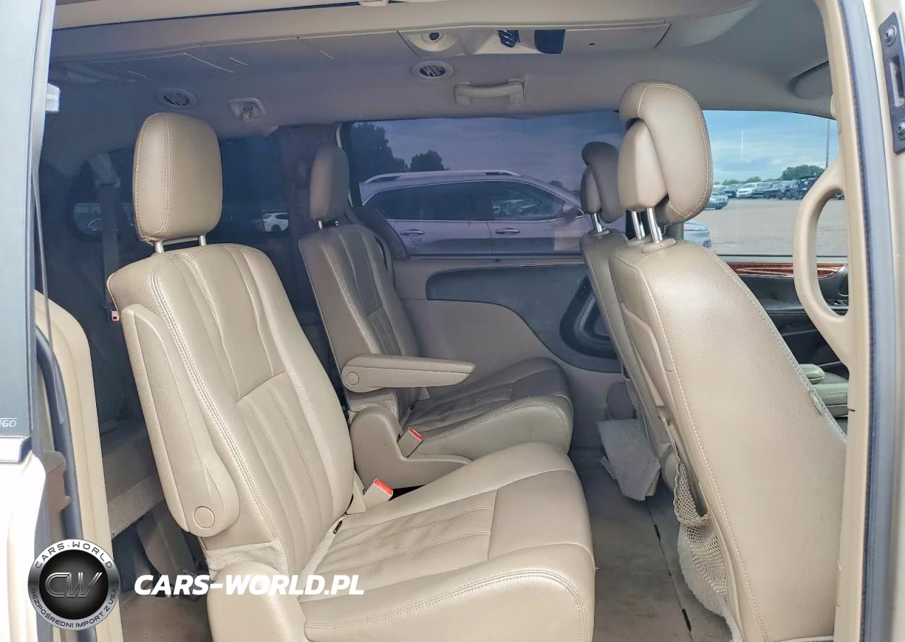 2014 Chrysler Town & Country Touring VIN:2C4RC1BG2ER232143 - 11