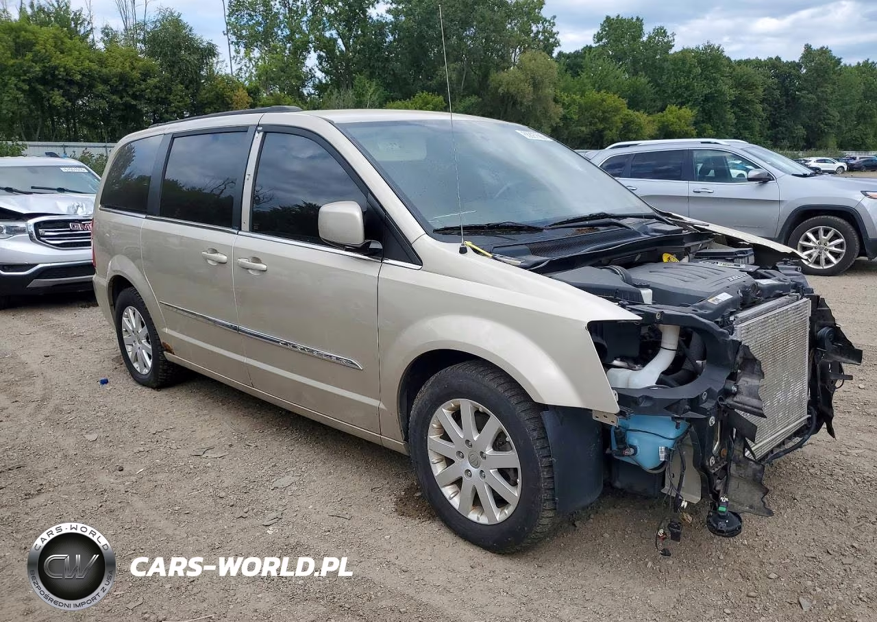 2014 Chrysler Town & Country Touring VIN:2C4RC1BG2ER232143 - 4