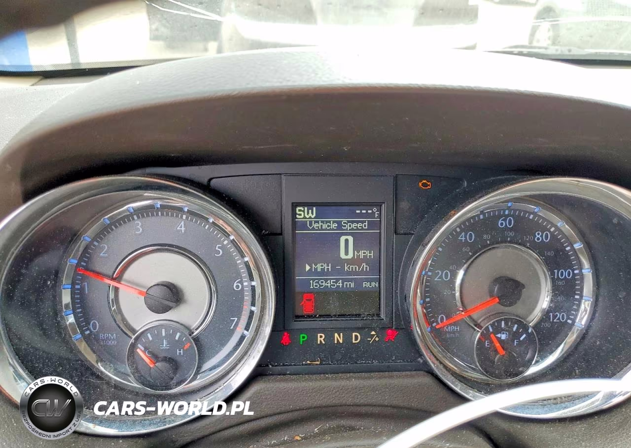 2014 Chrysler Town & Country Touring VIN:2C4RC1BG2ER232143 - 9