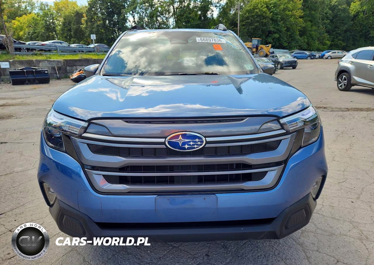 2025 Subaru Forester Premium VIN:JF2SLDDC3SH523854 - 5