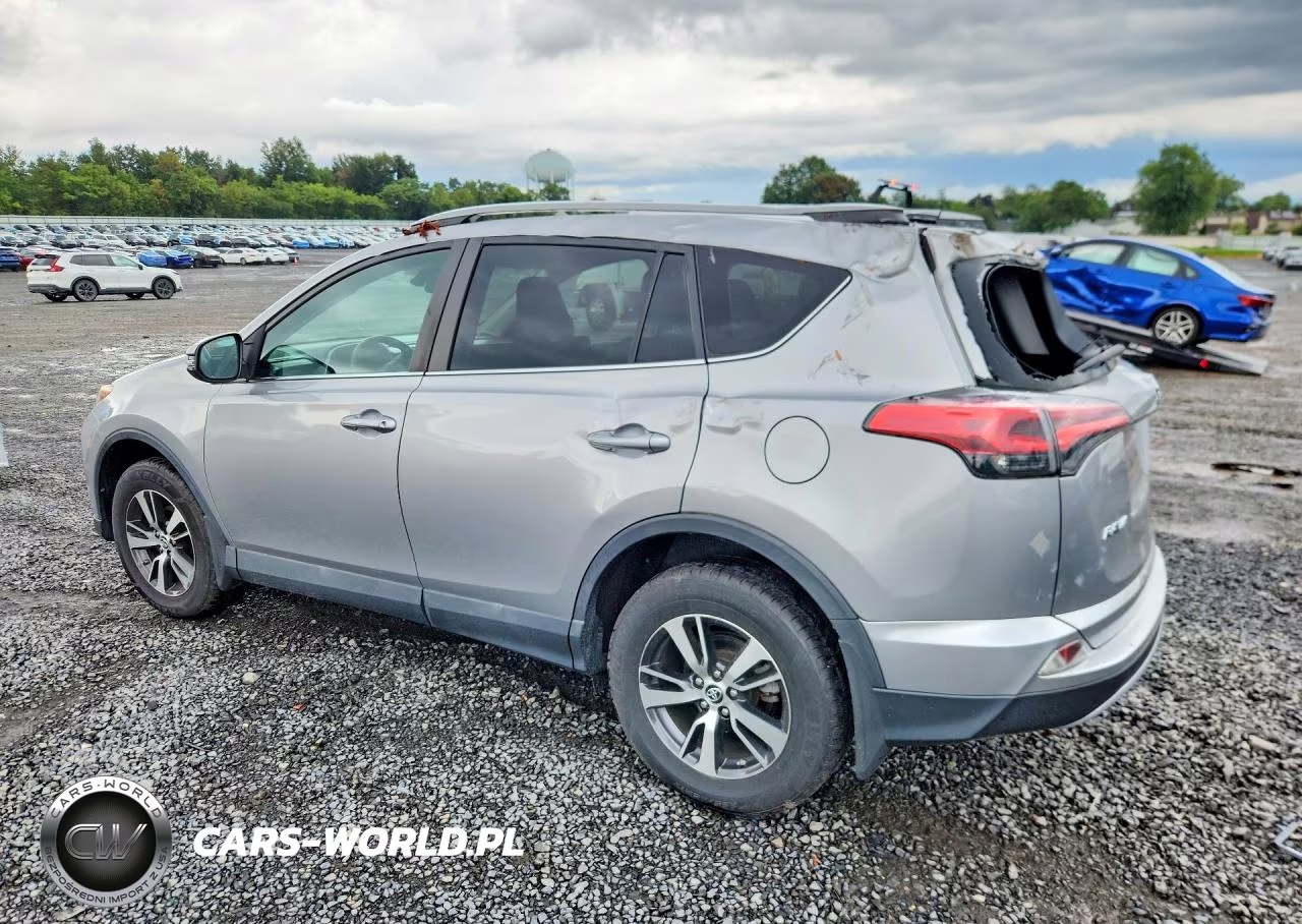 2017 Toyota Rav4 Xle VIN:2T3RFREV2HW685236 - 2