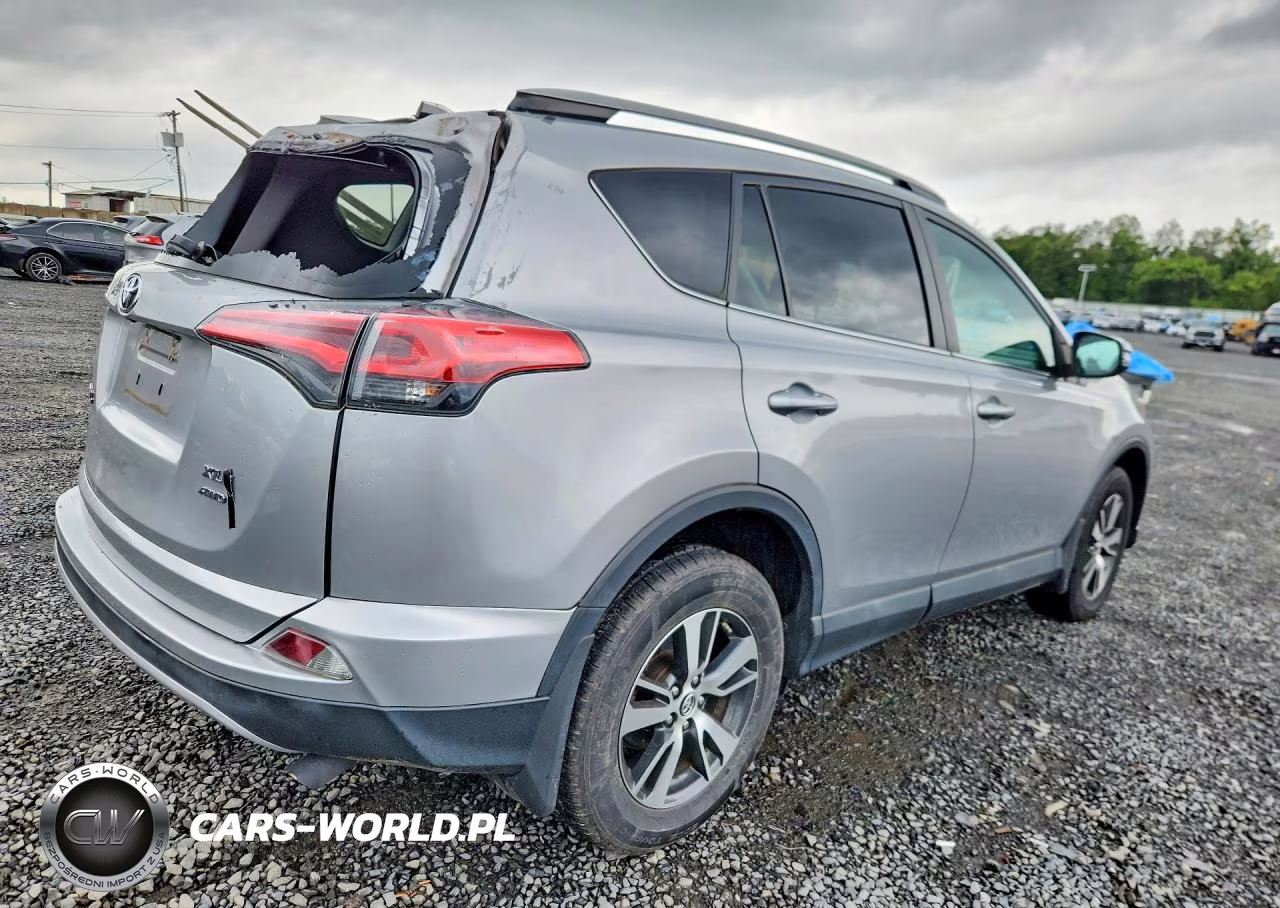 2017 Toyota Rav4 Xle VIN:2T3RFREV2HW685236 - 3