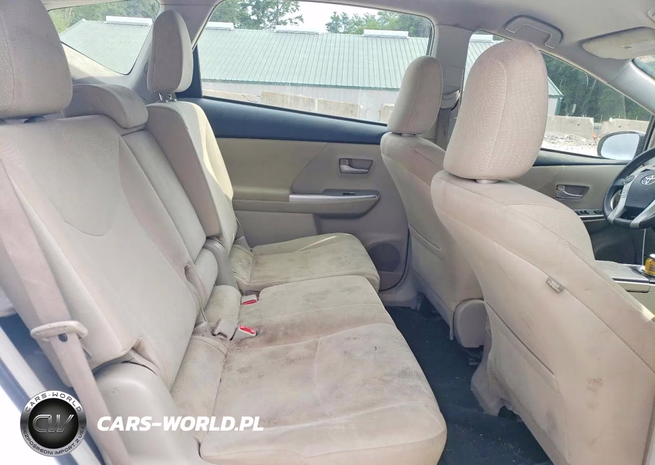 2013 Toyota Prius V Three VIN:JTDZN3EUXD3230865 - 10