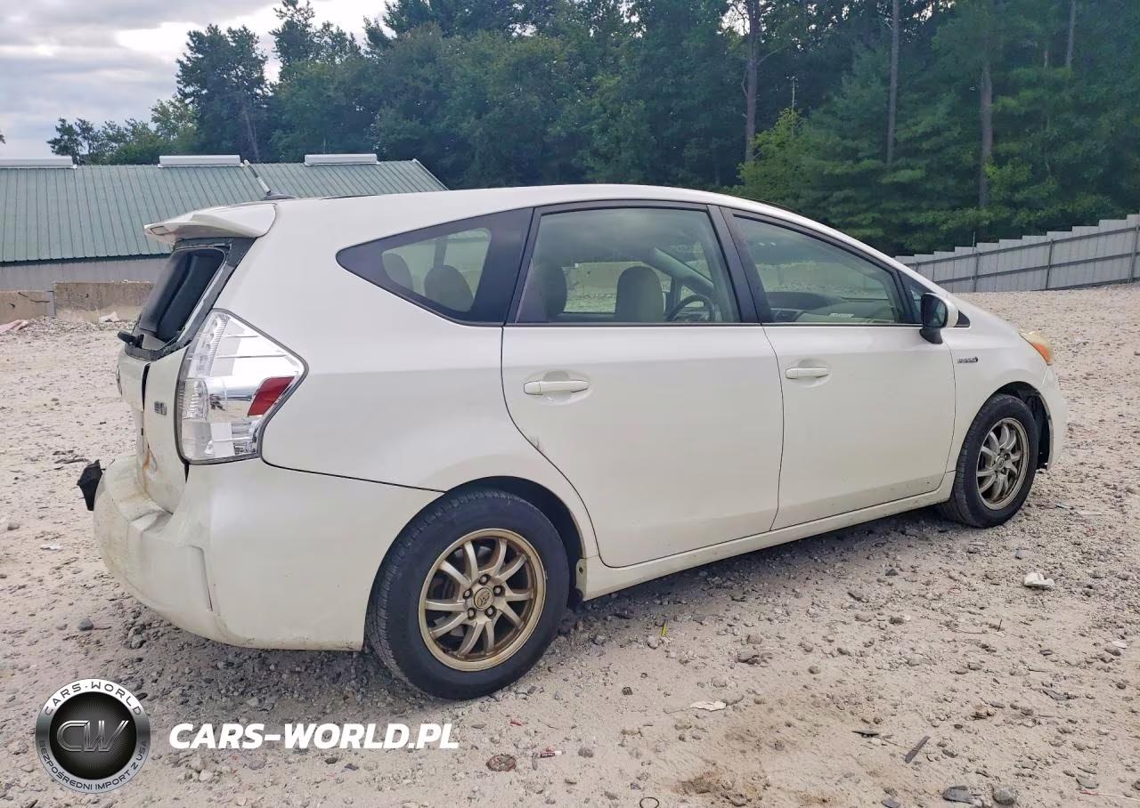 2013 Toyota Prius V Three VIN:JTDZN3EUXD3230865 - 3