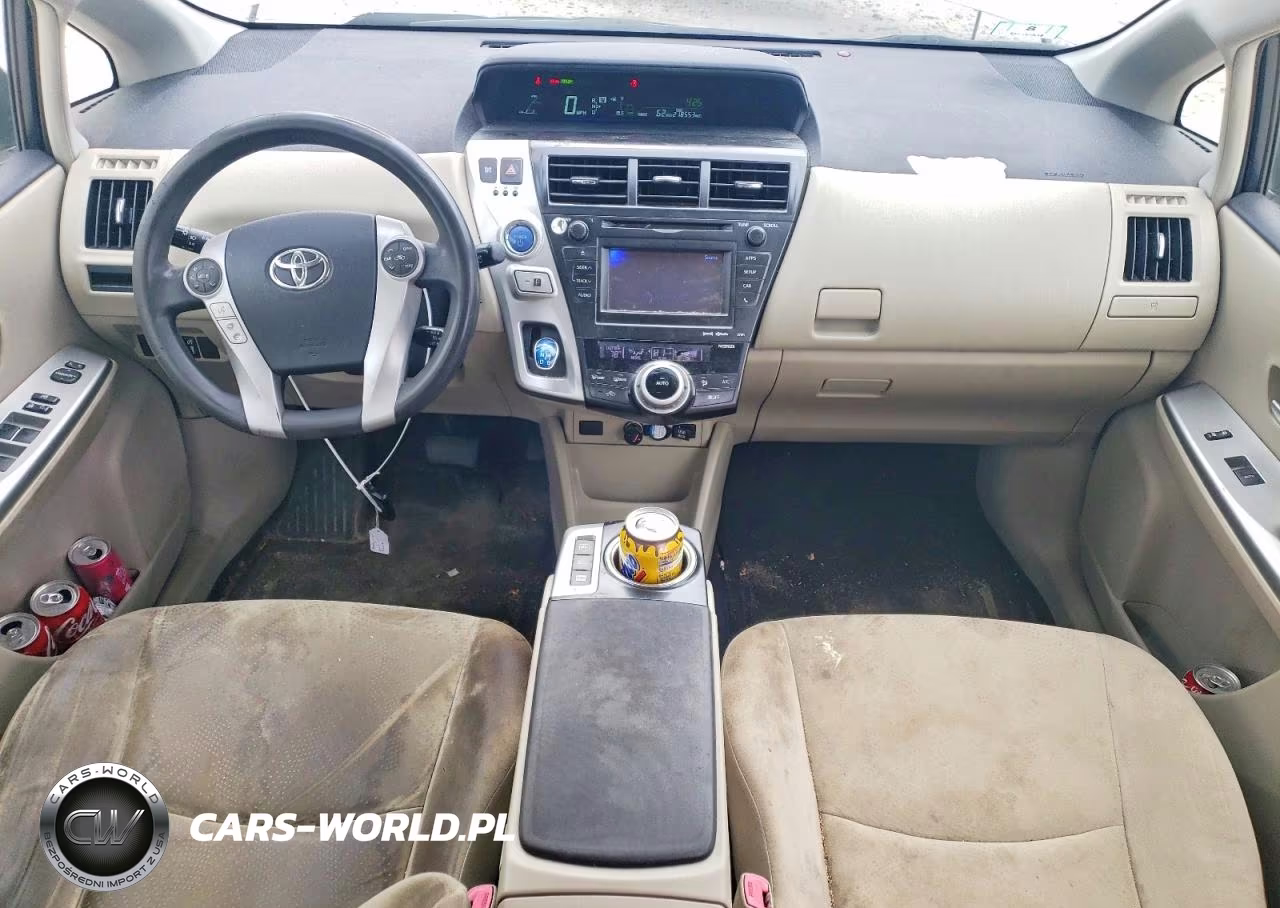 2013 Toyota Prius V Three VIN:JTDZN3EUXD3230865 - 8