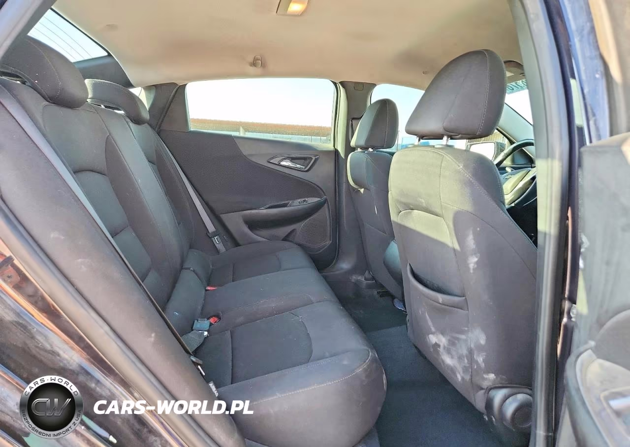 2023 Chevrolet Malibu Rs VIN:1G1ZG5ST1PF155129 - 10