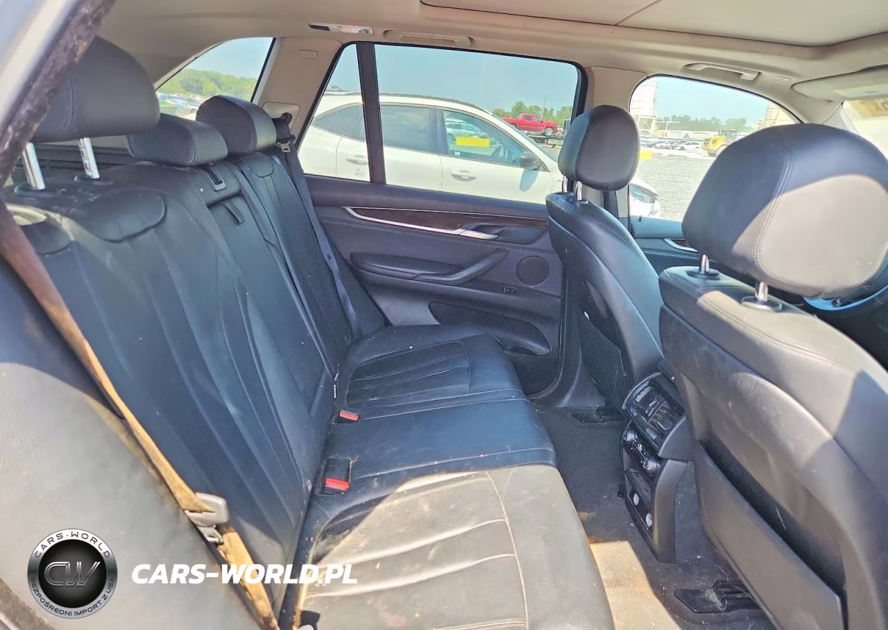 2015 BMW X5 xDrive35I VIN:5UXKR0C51F0K61201 - 11